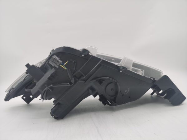 MAZDA 3 2014-2016 HALOGEN R.H.S HEADLIGHT ASSEMBLY