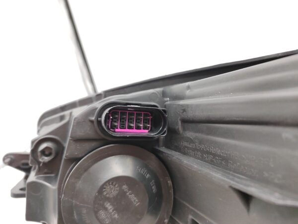 Thumbnail: VOLKSWAGEN GOLF 2017-2019 HALOGEN R.H.S HEADLIGHT ASSEMBLY