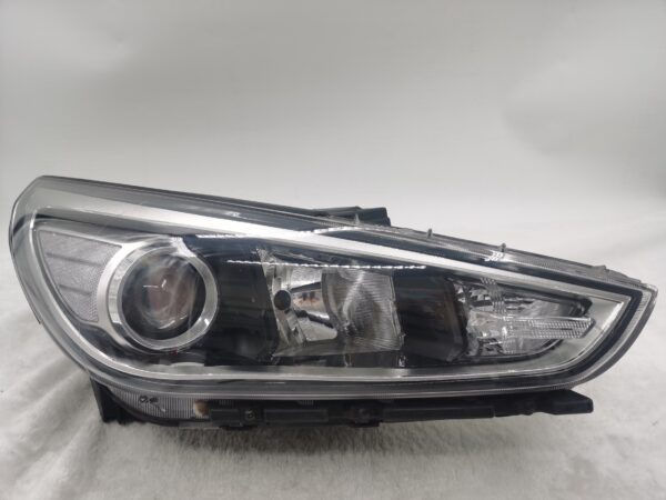 Thumbnail: HYUNDAI I30 GO 2017-2019 HALOGEN R.H.S HEADLIGHT ASSEMBLY