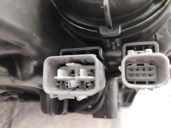 Thumbnail: MITSUBISHI OUTLANDER 2016-2020 HALOGEN L.H.S HEADLIGHT ASSEMBLY