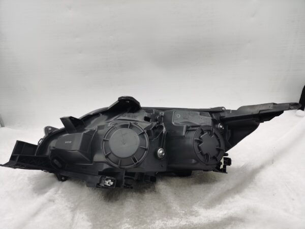 Thumbnail: MITSUBISHI TRITON L200 2019-2023 HALOGEN R.H.S HEADLIGHT ASSEMBLY