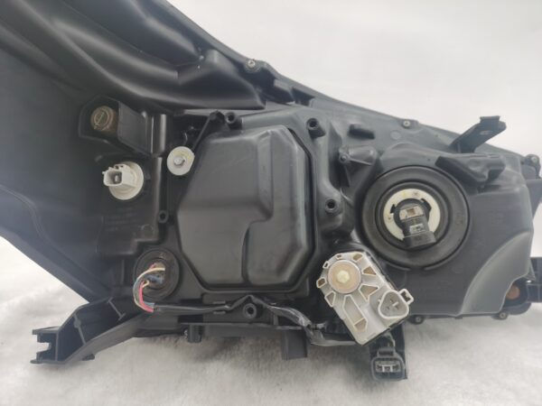Thumbnail: TOYOTA HILUX REVO 2015-2019 LED L.H.S HEADLIGHT ASSEMBLY
