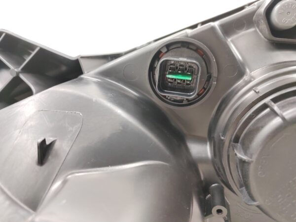 Thumbnail: HYUNDAI IMAX TQ-W 2007-2017 HALOGEN L.H.S HEADLIGHT ASSEMBLY