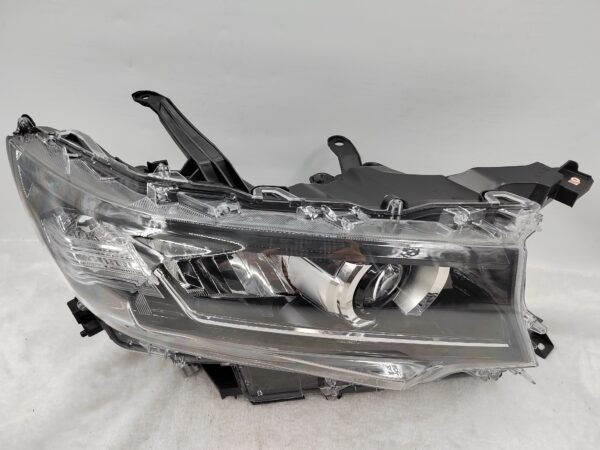 Thumbnail: TOYOTA LANDCRUISER PRADO 150 GDJ150R 2018-2022 LED R.H.S HEADLIGHT ASSEMBLY
