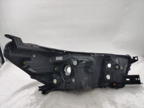 Thumbnail: TOYOTA HILUX REVO 2015-2019 HALOGEN L.H.S HEADLIGHT ASSEMBLY