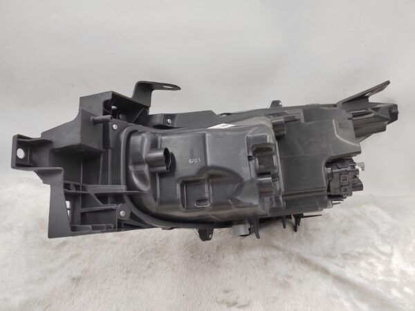 Thumbnail: MAZDA 3 2017-2018 LED R.H.S HEADLIGHT ASSEMBLY