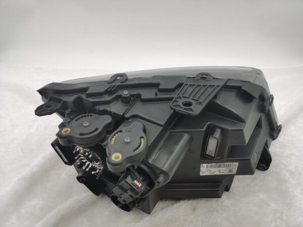 Thumbnail: VOLKSWAGEN AMAROK V6 2011-2021 XENON L.H.S HEADLIGHT ASSEMBLY