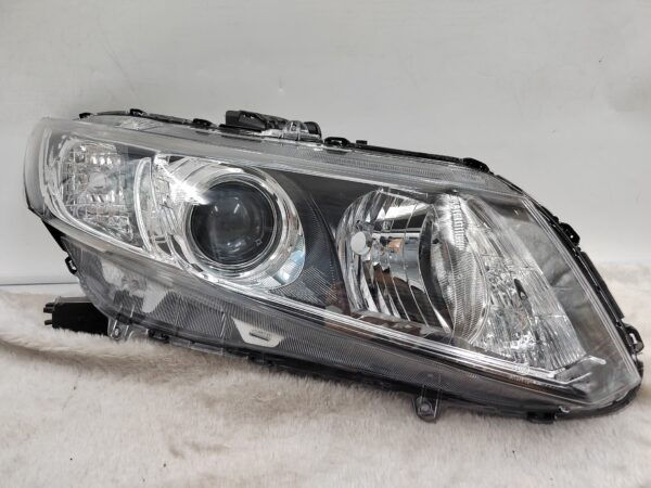 Thumbnail: HONDA CIVIC 9 VTI-LX 2012-2015 HALOGEN R.H.S HEADLIGHT ASSEMBLY