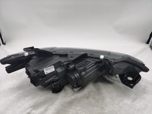 Thumbnail: MITSUBISHI OUTLANDER 2016-2020 HALOGEN L.H.S HEADLIGHT ASSEMBLY