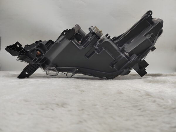 Thumbnail: TOYOTA HILUX REVO 2020-2023 LED R.H.S HEADLIGHT ASSEMBLY