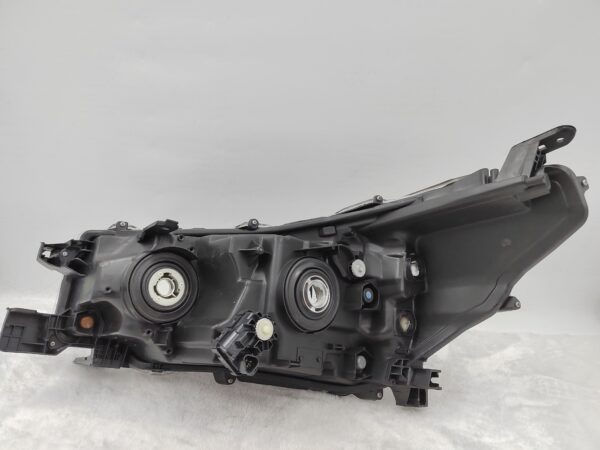 Thumbnail: TOYOTA HILUX REVO 2020-2023 HALOGEN R.H.S HEADLIGHT ASSEMBLY