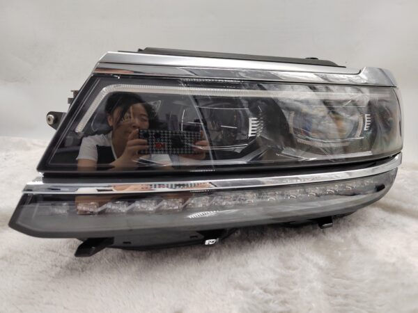 Thumbnail: VOLKSWAGEN TIGUAN 2017-2020 LED L.H.S HEADLIGHT ASSEMBLY