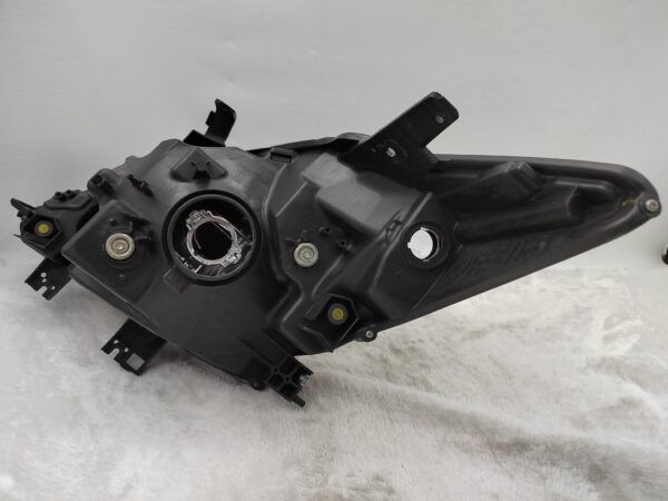 Thumbnail: MAZDA BT-50 2016-2019 HALOGEN R.H.S HEADLIGHT ASSEMBLY