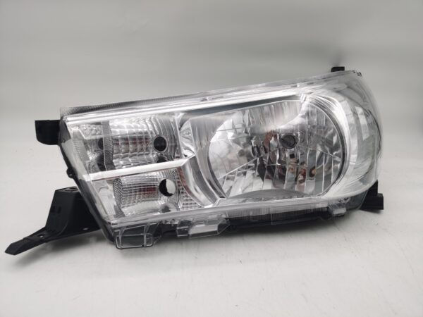 Thumbnail: TOYOTA HILUX REVO 2015-2019 HALOGEN L.H.S HEADLIGHT ASSEMBLY