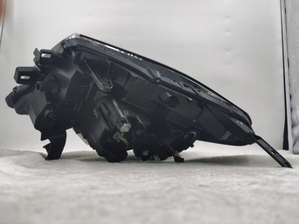 Thumbnail: NISSAN NAVARA 2021-2023 LED R.H.S HEADLIGHT ASSEMBLY