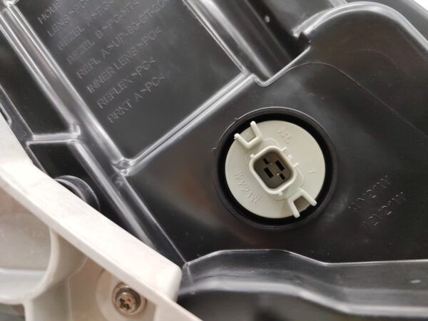 Thumbnail: NISSAN PATHFINDER 2013-2016 HALOGEN L.H.S HEADLIGHT ASSEMBLY