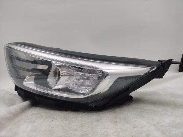 Thumbnail: KIA STONIC 2021-2023 HALOGEN L.H.S HEADLIGHT ASSEMBLY