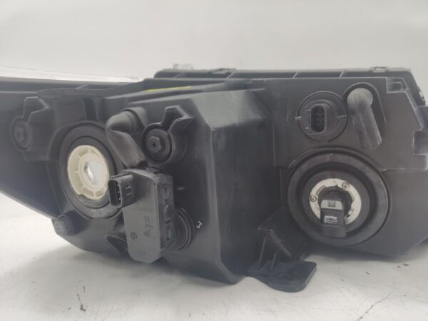 Thumbnail: DODGE JOURNEY 2009-2017 HALOGEN L.H.S HEADLIGHT ASSEMBLY