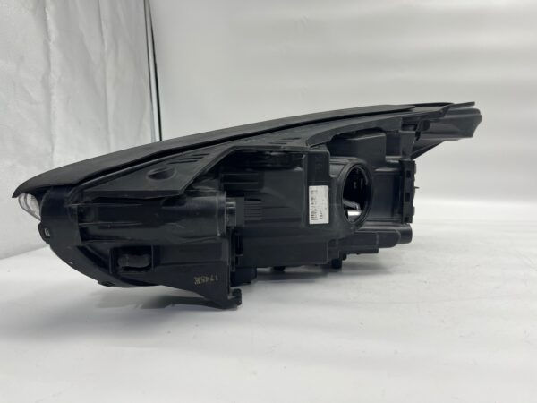 Thumbnail: HYUNDAI SANTAFE 2013-2019 R.H.S HEADLIGHT ASSEMBLY