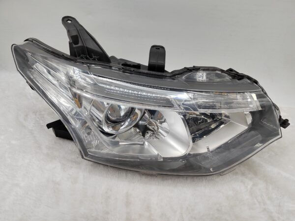 Thumbnail: MITSUBISHI OUTLANDER 2013-2015 XENON R.H.S HEADLIGHT ASSEMBLY