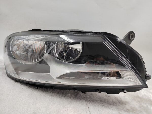 Thumbnail: VOLKSWAGEN PASSAT B7 2011-2014 HALOGEN R.H.S HEADLIGHT ASSEMBLY