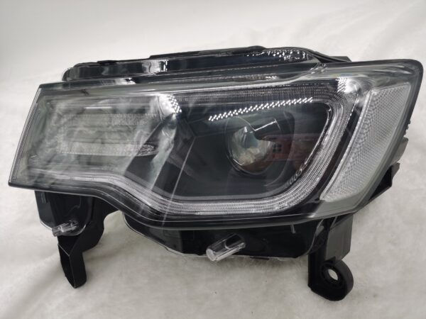Thumbnail: JEEP GRAND CHEROKEE 2014-2021 XENON L.H.S HEADLIGHT ASSEMBLY