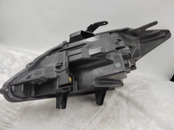 Thumbnail: MAZDA BT-50 2016-2019 HALOGEN R.H.S HEADLIGHT ASSEMBLY