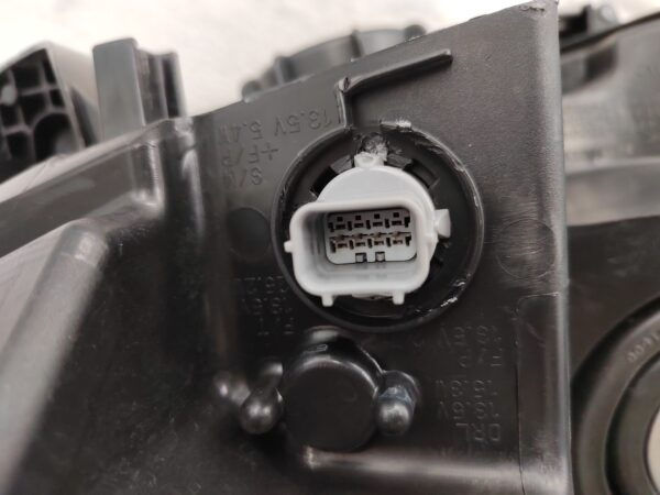 Thumbnail: HONDA CR-V 2017-2022 LENS HALOGEN R.H.S HEADLIGHT ASSEMBLY