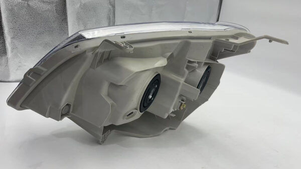 Thumbnail: ISUZU DMAX 2012-2016 R.H.S HEADLIGHT ASSEMBLY