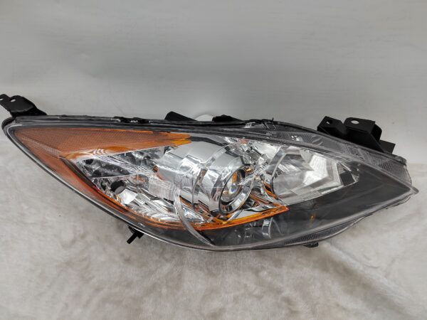 Thumbnail: MAZDA 3 2010-2013 HALOGEN R.H.S HEADLIGHT ASSEMBLY