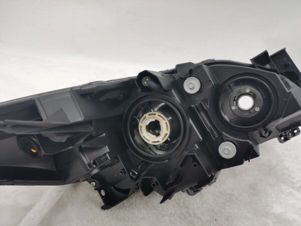 Thumbnail: MAZDA 3 2010-2013 HALOGEN L.H.S HEADLIGHT ASSEMBLY