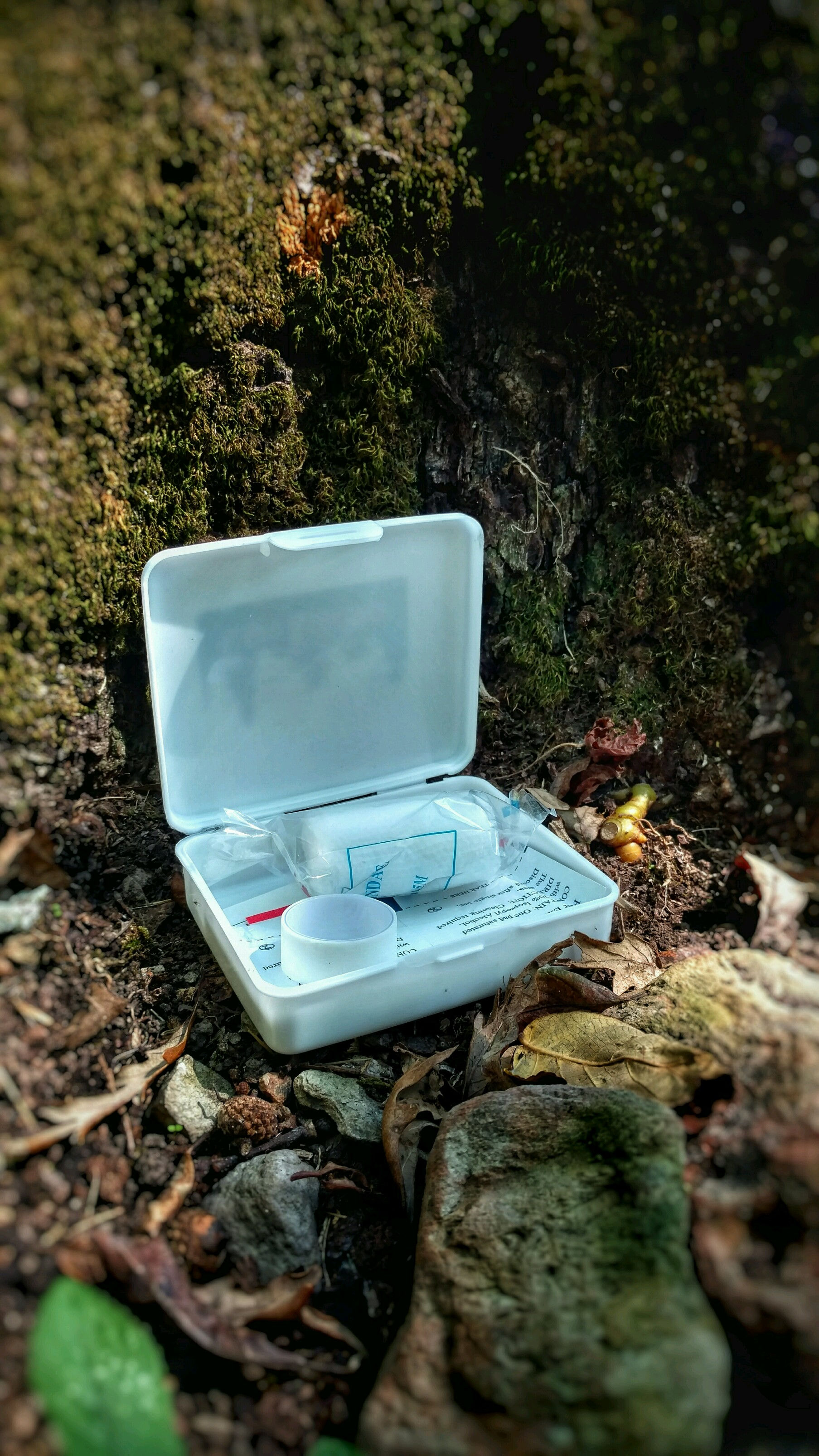 MINI FIRST AID KIT