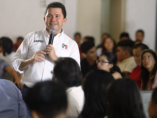 Sahuí se compromete a ampliar un éxito esquema escolar