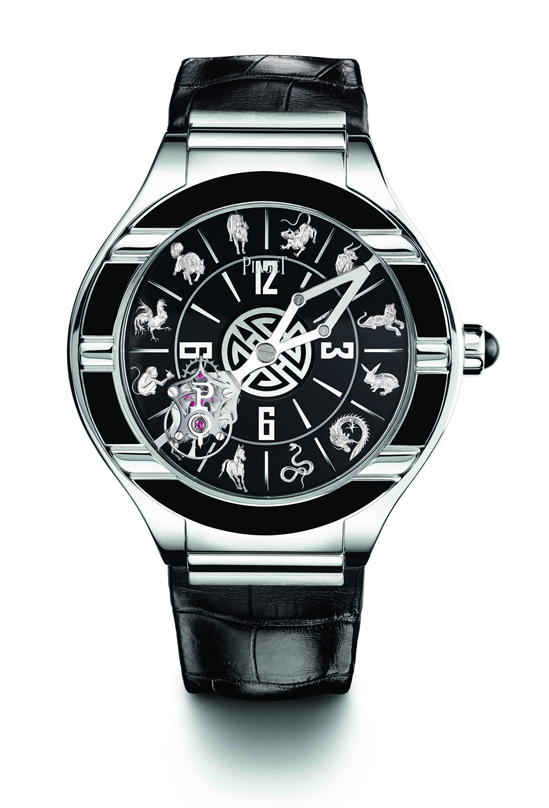 Polo Tourbillon Relatif中國生肖腕錶 直徑45毫米18K白金錶殼,錶殼與錶盤飾有手工雕刻圖案與大明火內填琺瑯設計 /時分指示/伯爵608P手動上鍊浮動式陀飛輪機芯,動力儲存約80小時/獨一無二款式,HKD$4,230,000