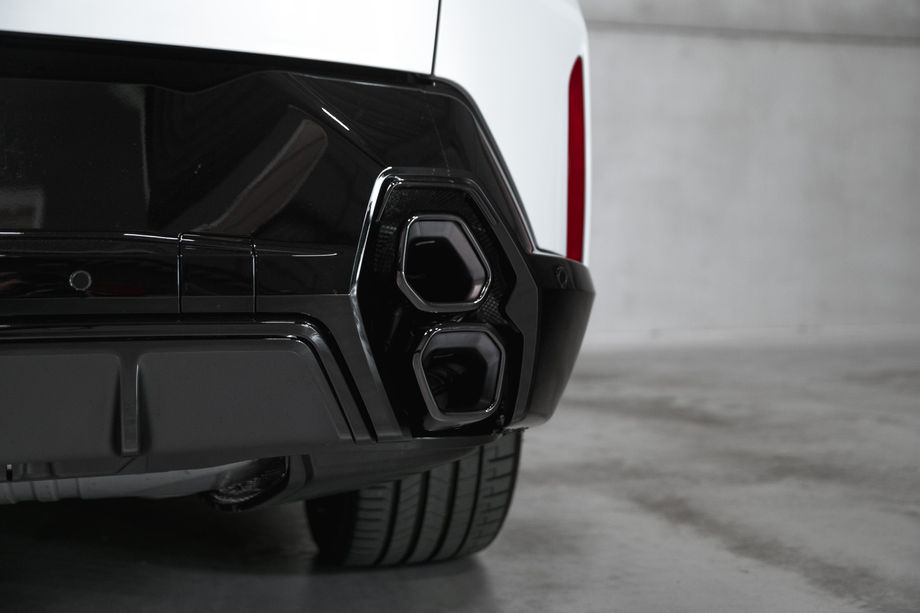 BMW XM uitlaat