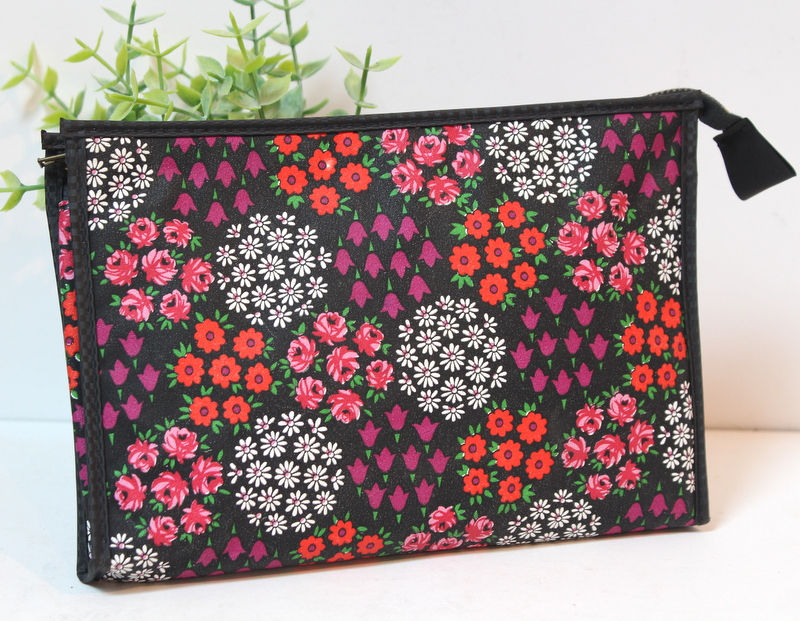 Miniature : Trousse de toilette rétro noire à fleurettes