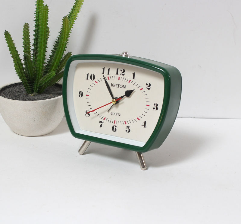 Réveil vintage Kelton métal vert