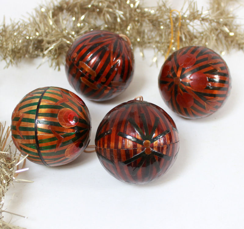 Miniature : 6 boules en bambou marqueté