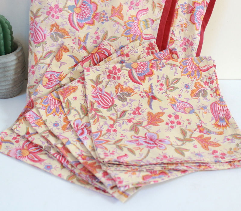 Miniature : Nappe et serviettes fleuries