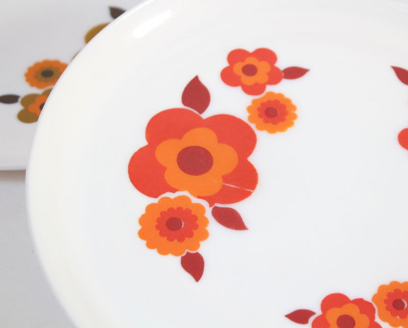 Miniature : Assiettes Lotus Arcopal vintage