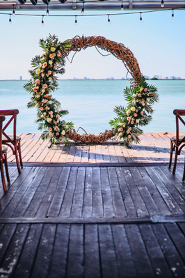 A unique wedding in the bay of Cancun.