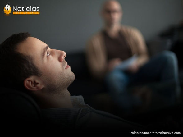 Por que tantos homens ainda resistem à terapia — e o que isso revela sobre a forma como eles foram ensinados a viver?
