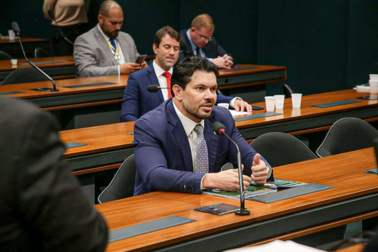 Deputado federal Acácio Favacho