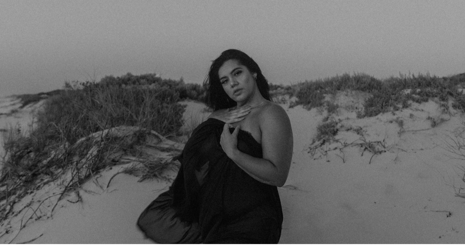 Perth boudoir photoshoot at beach using fabric