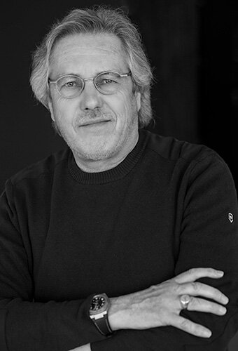 Writer: Stephen Bett 