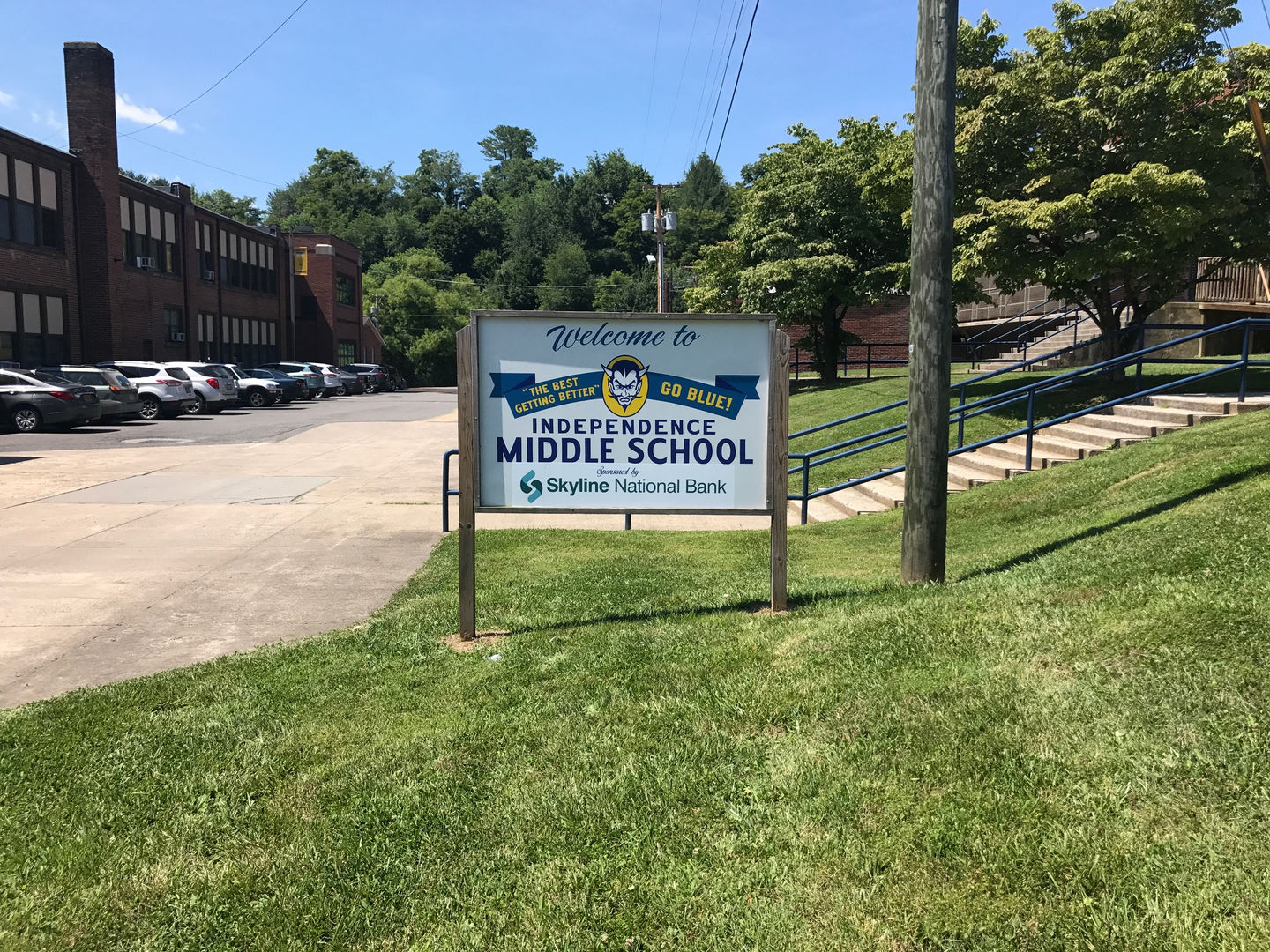 Independence Middle School Sign