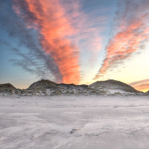 Dünen nahe des Ortes Nebel zum Sonnenaufgang.