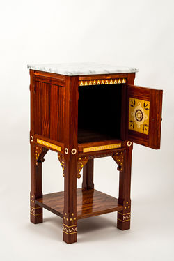 Square_2_white_3_web