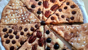 עוגיית פיצה כוסמין ענקית