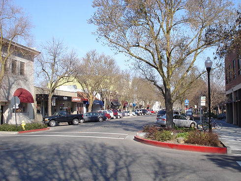 Downtown_Davis1_2008.jpeg